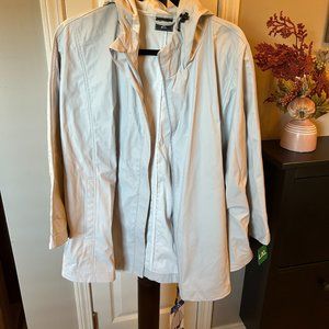 32 degrees Cool rain coat cape poncho cream grey size L/XL NWT